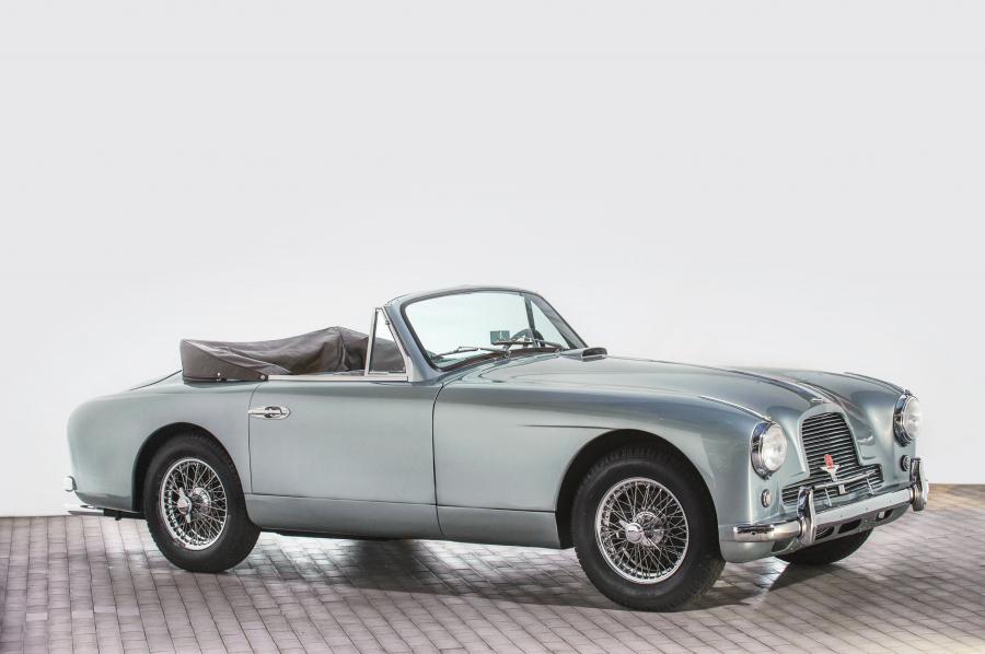  Aston Martin DB2/4 Drophead Coupe 1953 года  (фото 10 из 13)